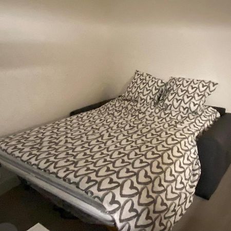 Enghien-Les-Bains: Studio Au Coeur Du Centre Ville. Eksteriør billede