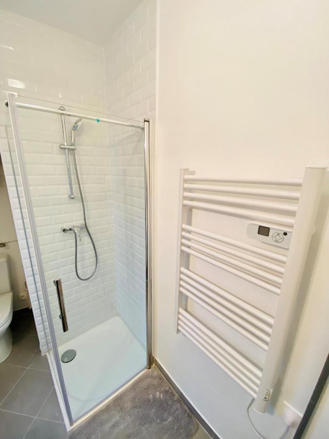 Enghien-Les-Bains: Studio Au Coeur Du Centre Ville. Eksteriør billede